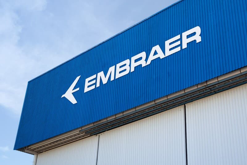 Embraer registra recorde histórico e atinge US$ 32,1 bilhões em carteira de pedidos