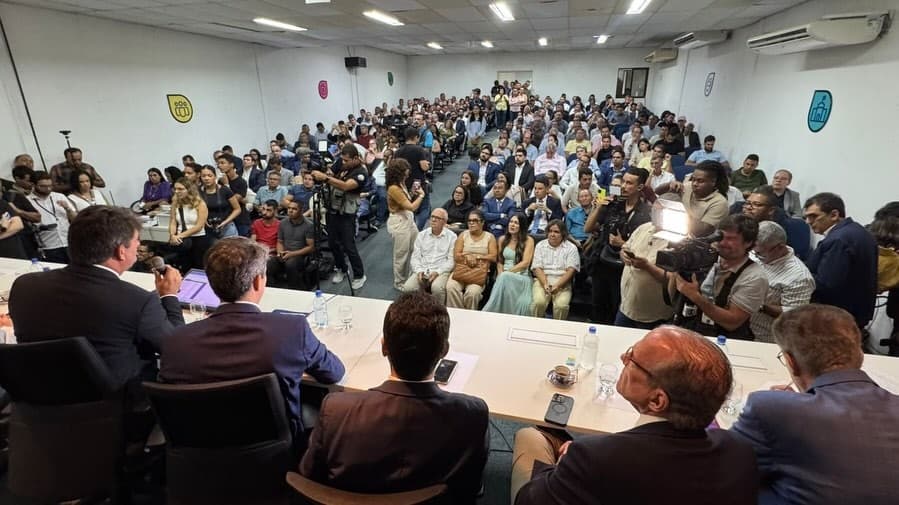 Prefeitos de Pernambuco estabelecem teto de R$ 350 mil para cachês de artistas em eventos municipais
