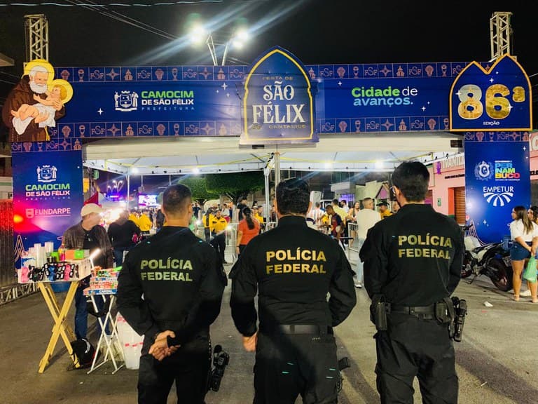 Polícia Federal fiscaliza segurança privada durante festa religiosa em Camocim de São Félix