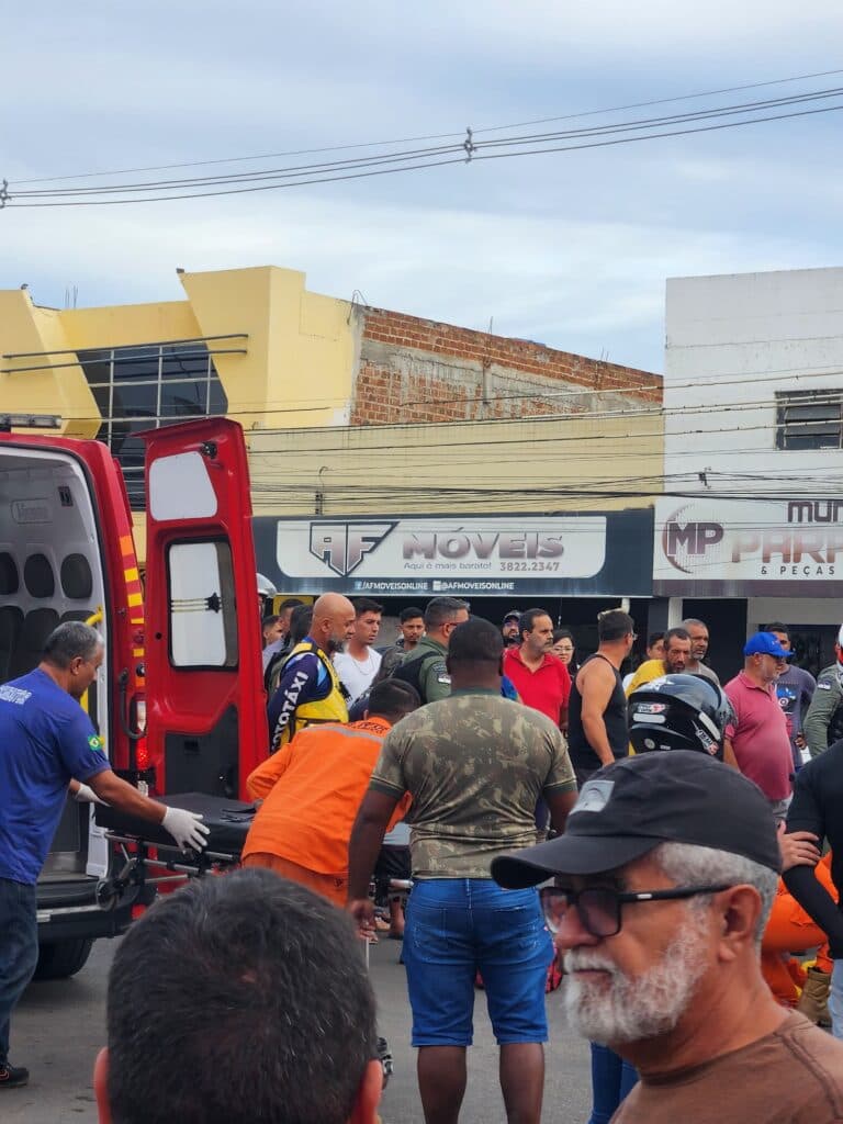 Idosa é atingida por caminhão em Arcoverde