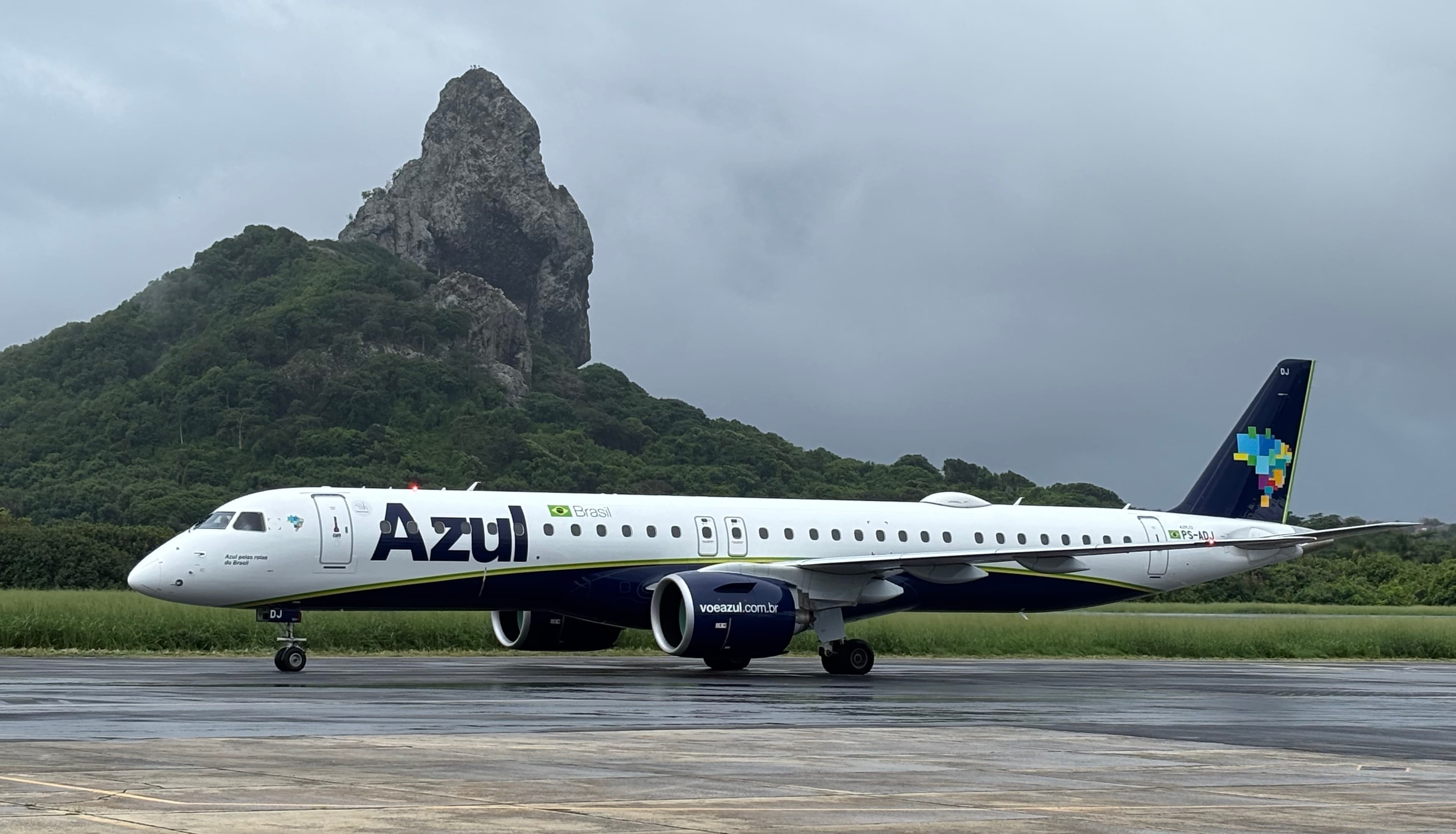 Aeroporto de Fernando de Noronha registra atrasos e cancelamentos de voos após fortes chuvas