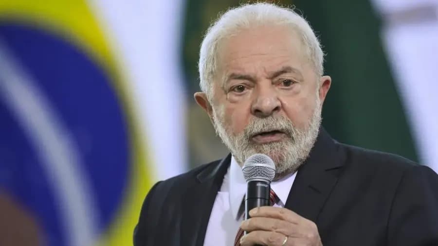 Lula sanciona lei que proíbe linguagem neutra na administração pública em todo o país