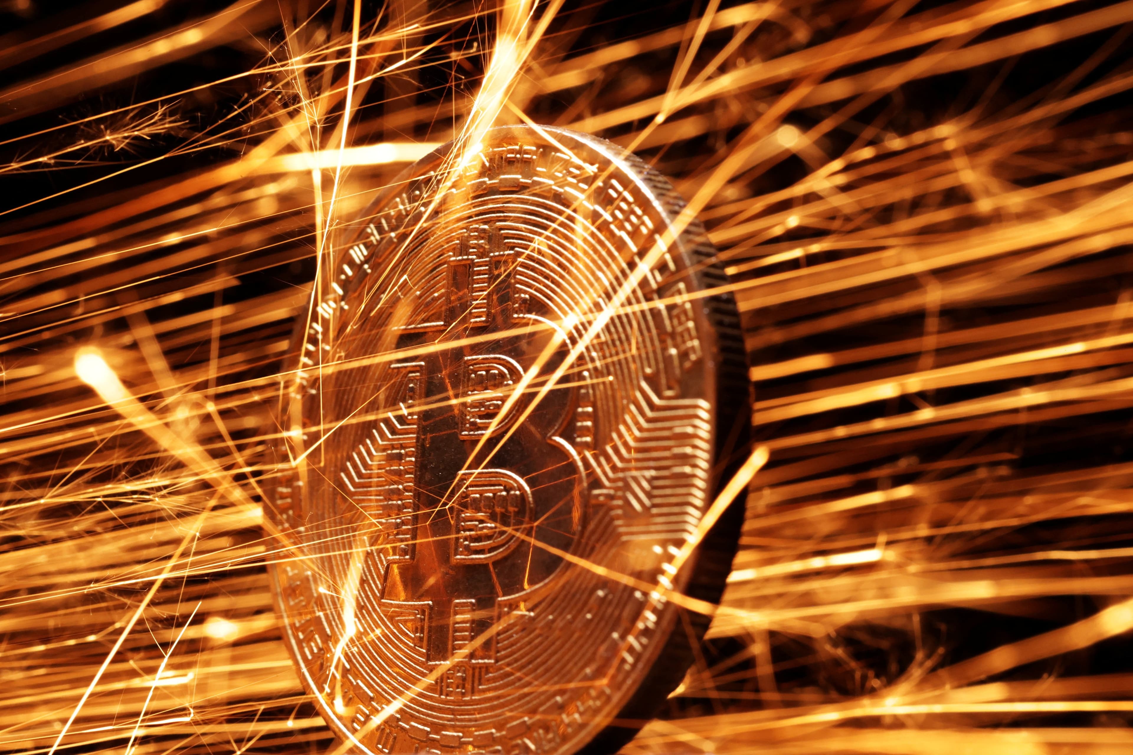 Bitcoin sofre queda acentuada e recua para patamar abaixo de US$ 60 mil