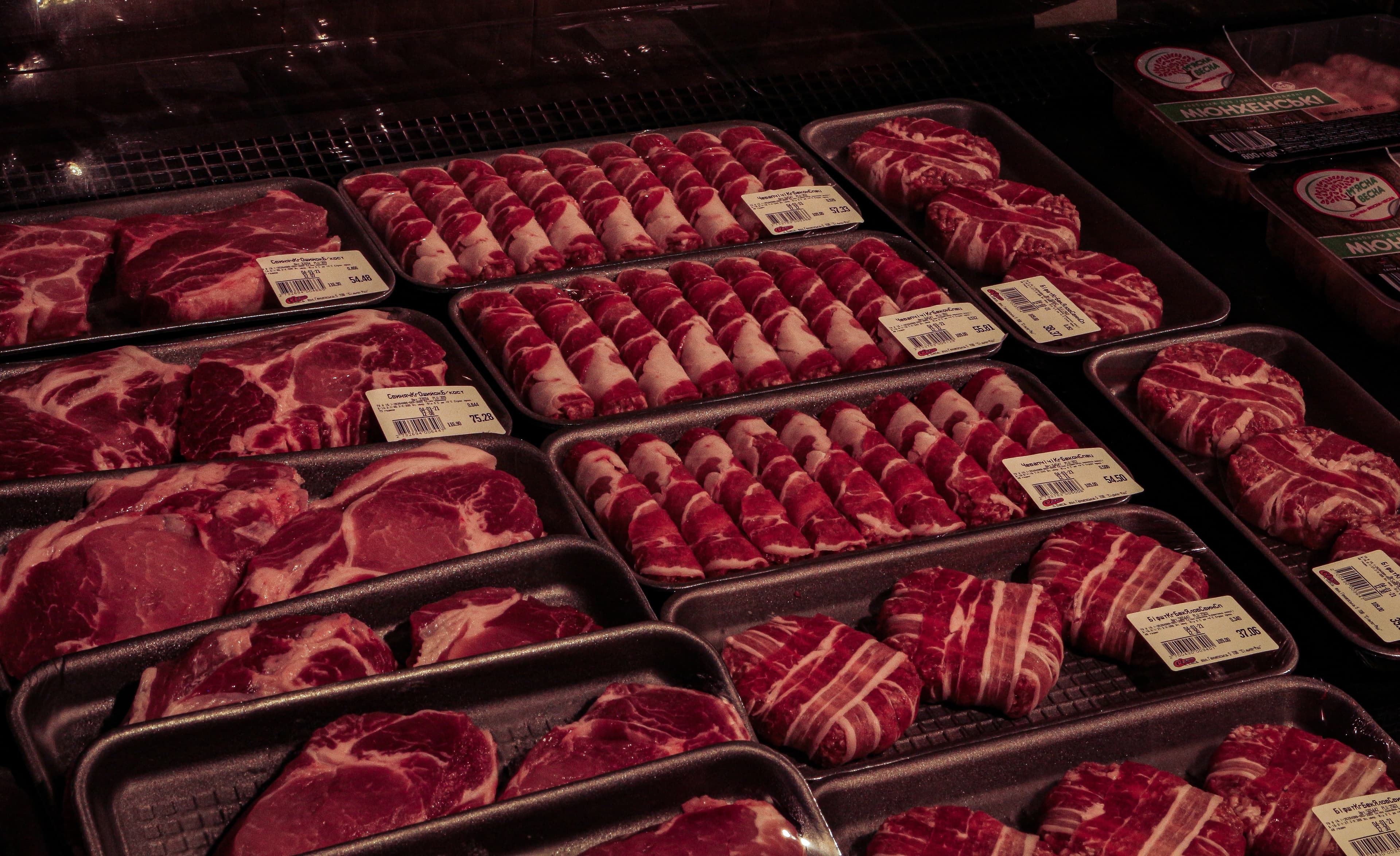 União Europeia impõe restrições à carne brasileira e gera alerta comercial