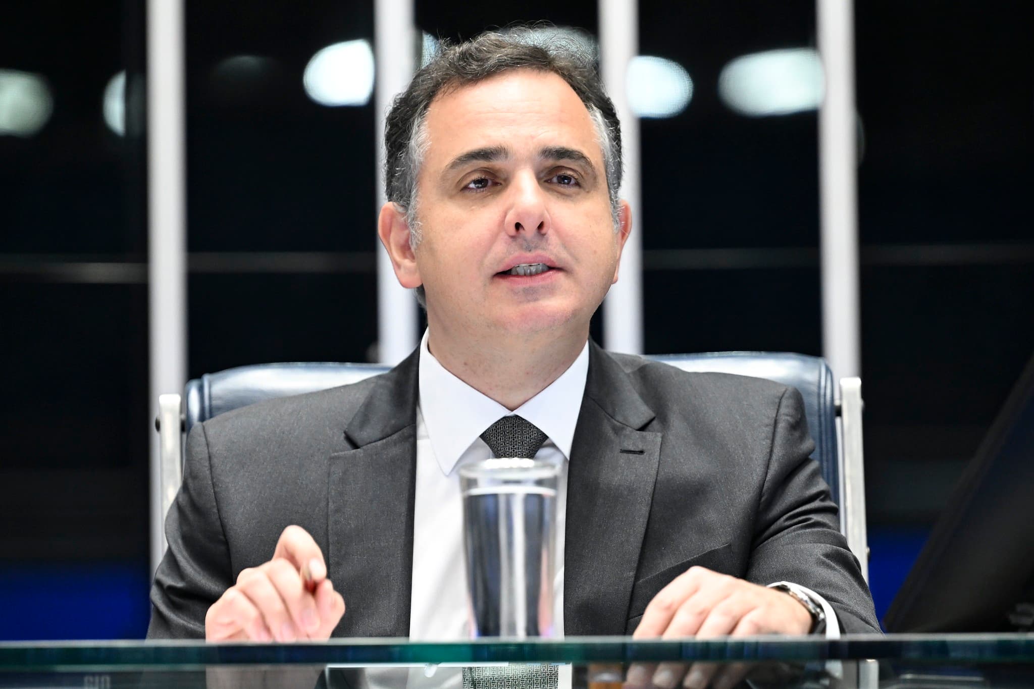 Cenário eleitoral em Minas Gerais: Rodrigo Pacheco define prazo enquanto PT avalia alternativas