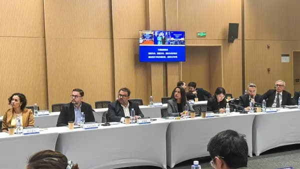 INTERNACIONALIZAÇÃO: Raquel Lyra Apresenta Potencialidades de Pernambuco em Chengdu e Busca Parcerias em Inovação e Tecnologia