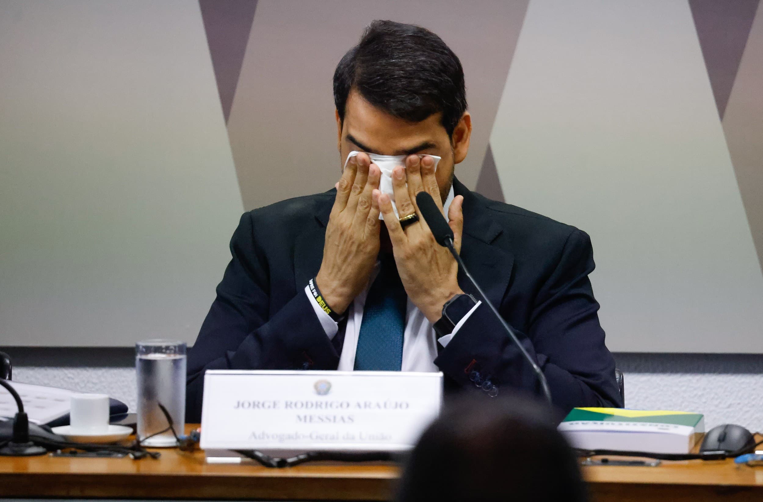 Rejeição de Jorge Messias ao STF impõe crise política sem precedentes ao governo Lula