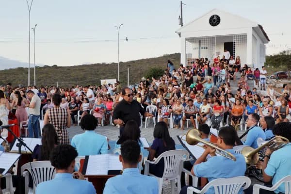 Arcoverde celebra mães com cultura e emoção no evento “Pôr do Sol Musical”