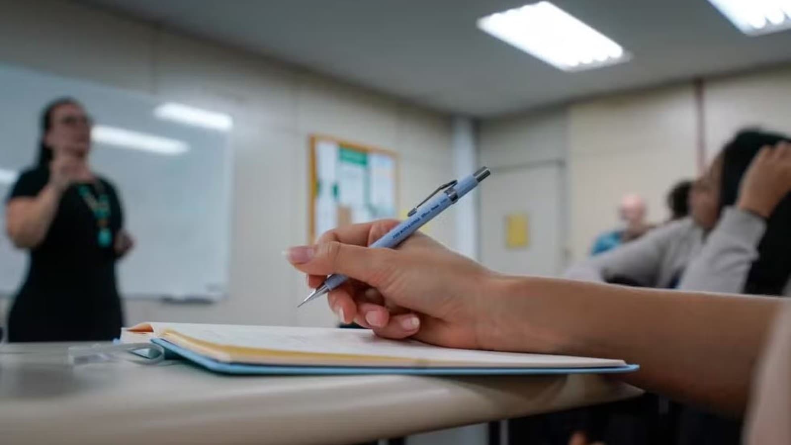 Educação financeira deve se tornar obrigatória no currículo escolar brasileiro