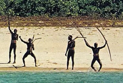  Influencer americano é preso por invadir ilha do povo ‘mais isolado do mundo’