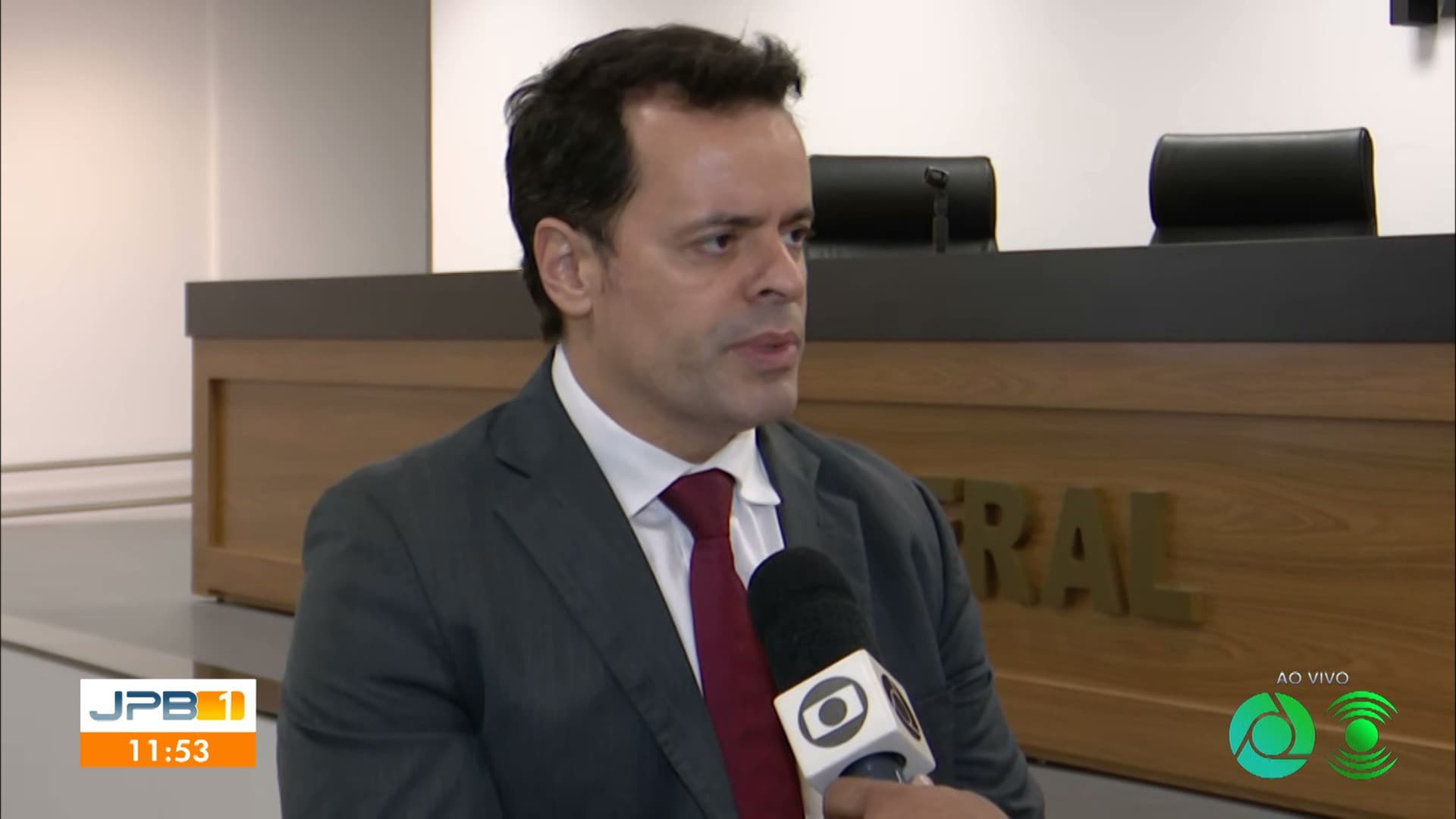 Governo Lula analisa medida de reciprocidade após expulsão de delegado brasileiro dos EUA