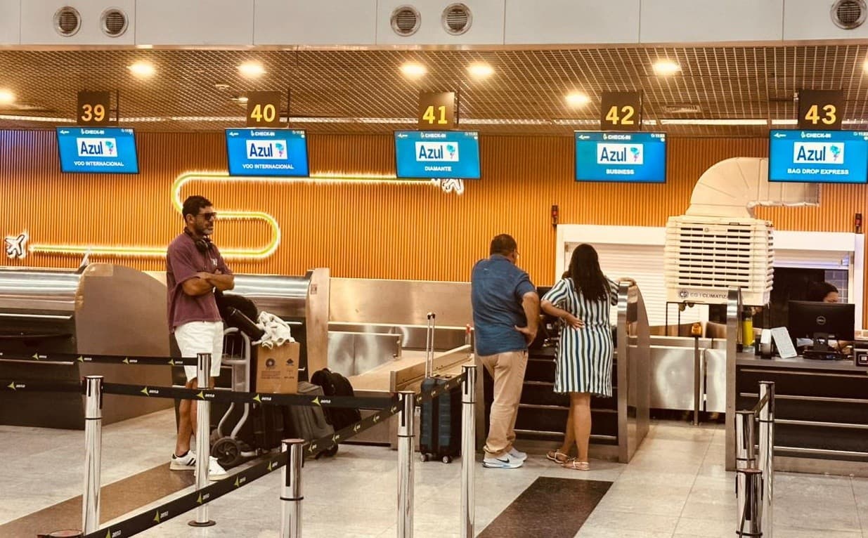 Moradores de Fernando de Noronha denunciam preterição em voos da Azul no Recife