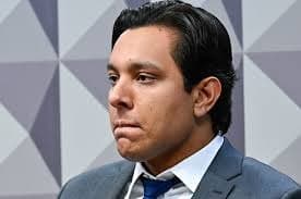 CPMI do INSS apreende celular de empresário suspeito de movimentar R$ 700 milhões