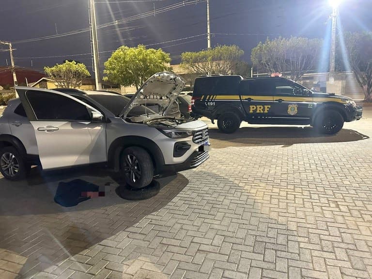 Carro roubado no Recife há 20 dias é recuperado pela PRF em Belo Jardim
