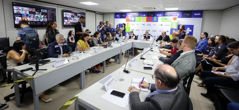 EMERGÊNCIA NACIONAL: Ministério da Saúde Anuncia Ações Contra Intoxicação por Metanol