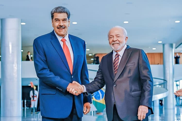 Maduro pede apoio de brasileiros e volta a falar em “luta pela paz e soberania”