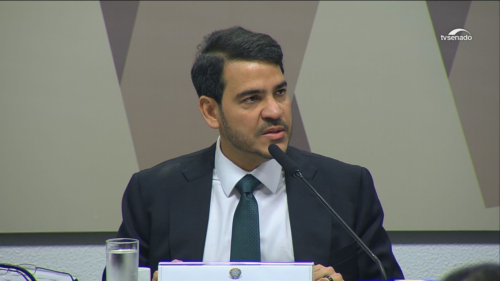Jorge Messias defende equilíbrio entre Poderes e afirma: 'STF não é Procon da política'