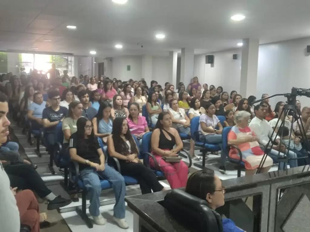 Palestra sobre autismo reúne pais e profissionais em Sertânia