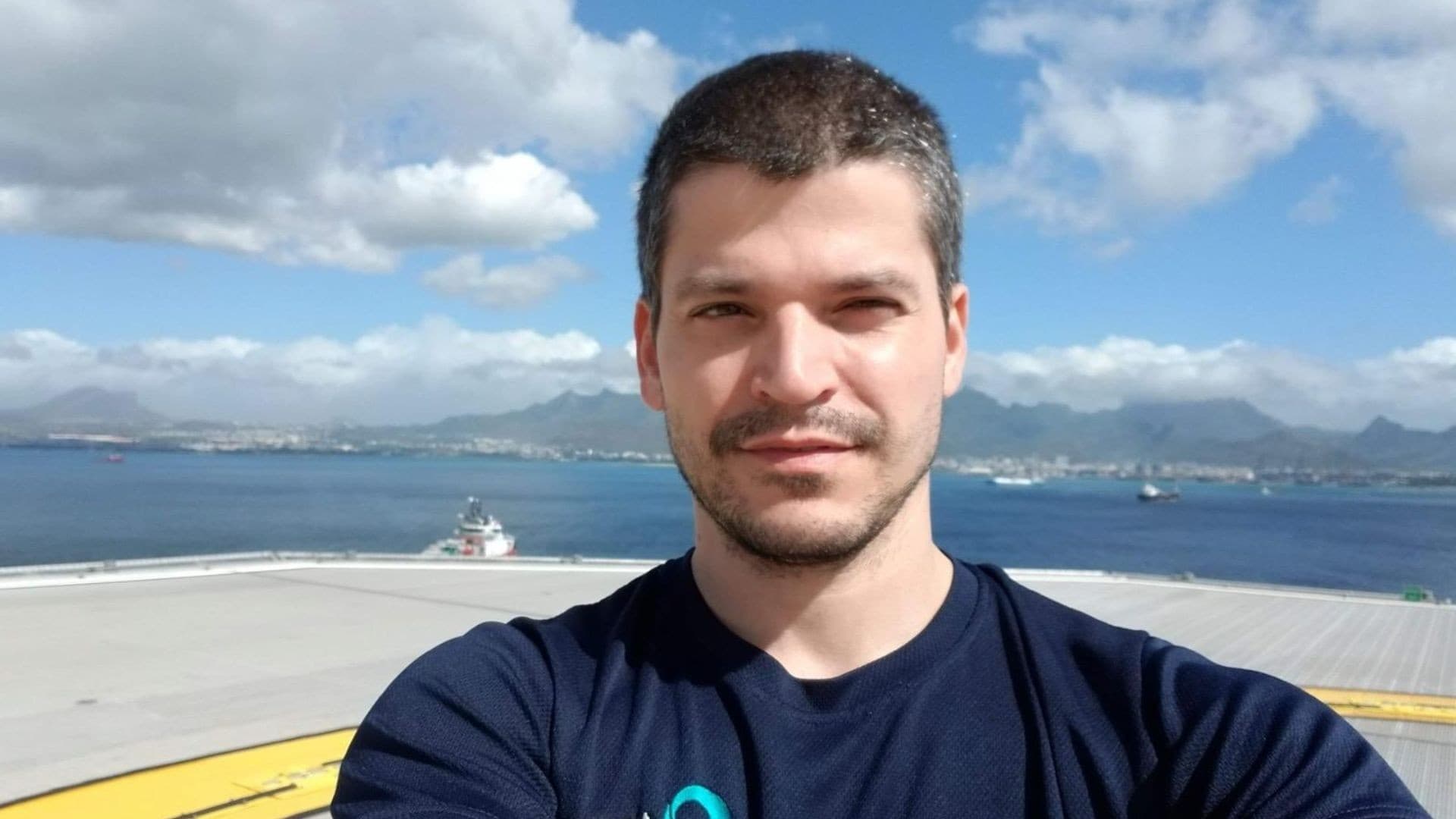 Engenheiro conquista vaga em multinacional após entrevista inusitada durante festa