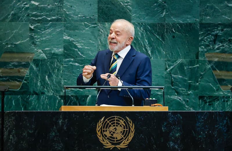 Lula e Trump: Governo Prioriza Telefone Antes de Reunião Presencial para Discutir Sobretaxa