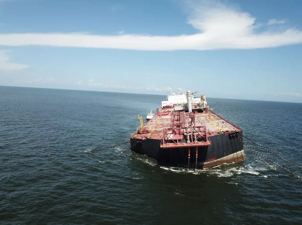 EUA tentam apreender petroleiro ligado à Venezuela após perseguição no Atlântico