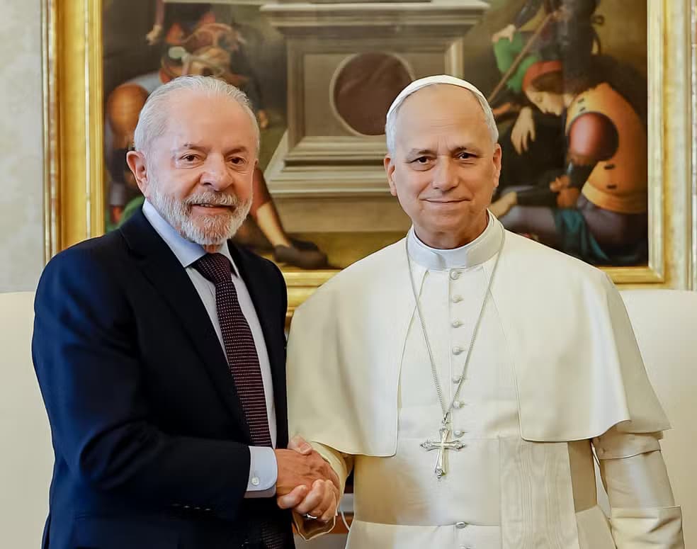 DIÁLOGO NO VATICANO: Lula se Encontra com Papa Leão XIV, Fala Sobre Fome e Convida Pontífice para a COP30 na Amazônia