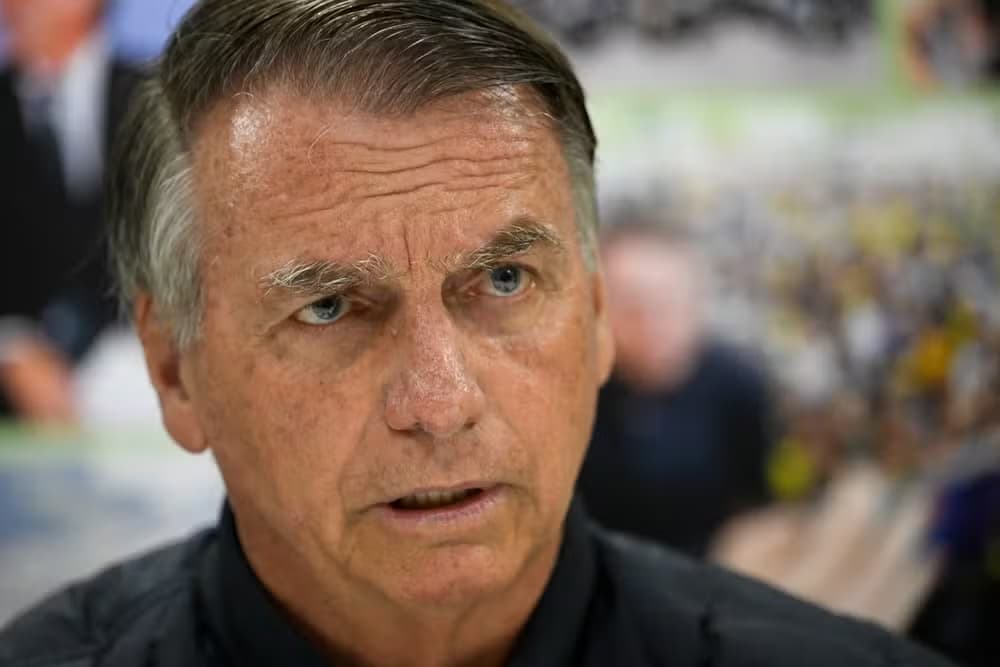 Pesquisa mostra Brasil dividido sobre prisão de Bolsonaro às vésperas de julgamento no STF