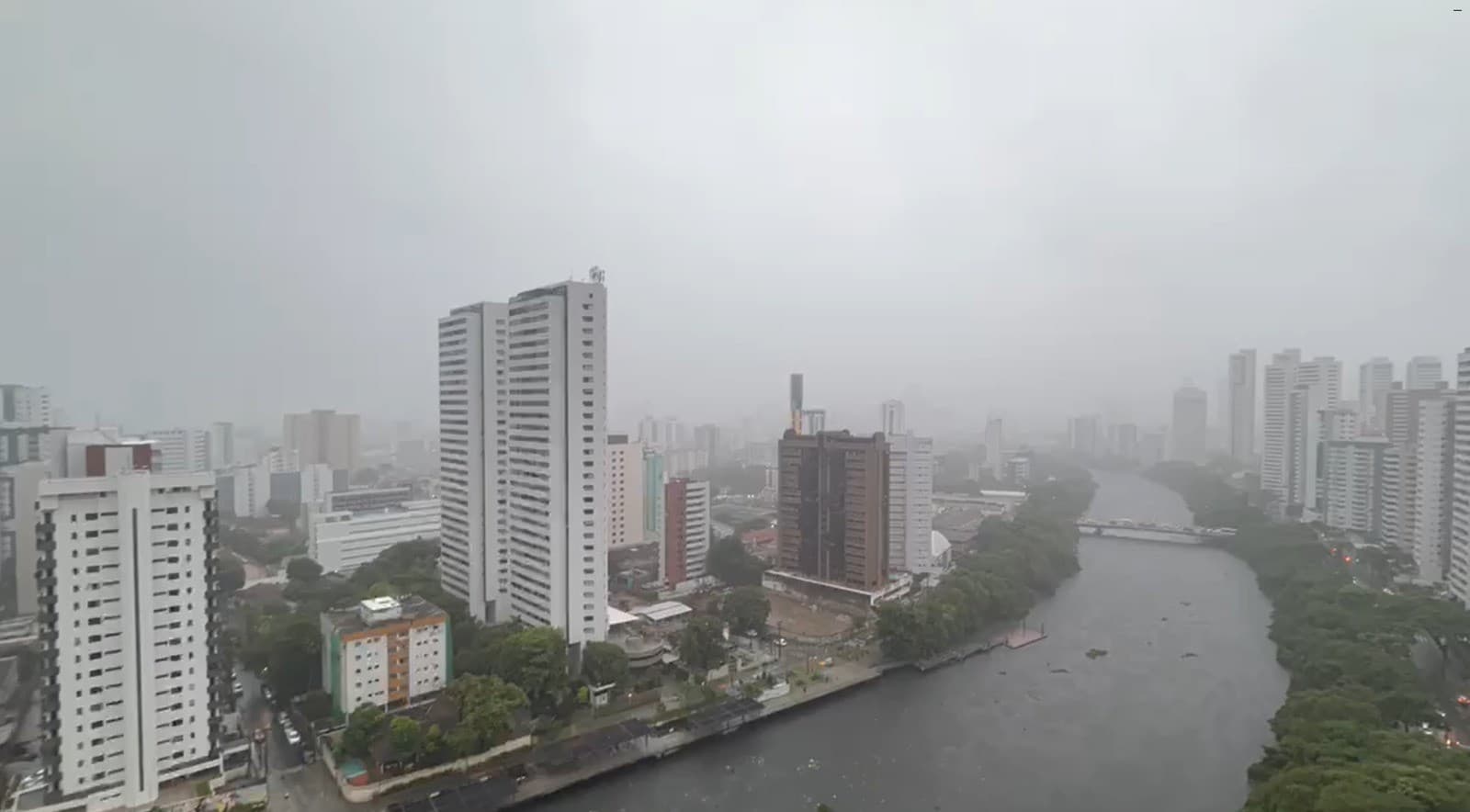 Apac emite alerta de chuvas intensas para o Grande Recife e Zona da Mata em Pernambuco