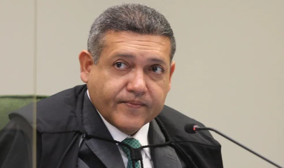 TSE suspende divulgação de pesquisa AtlasIntel após questionamentos sobre metodologia