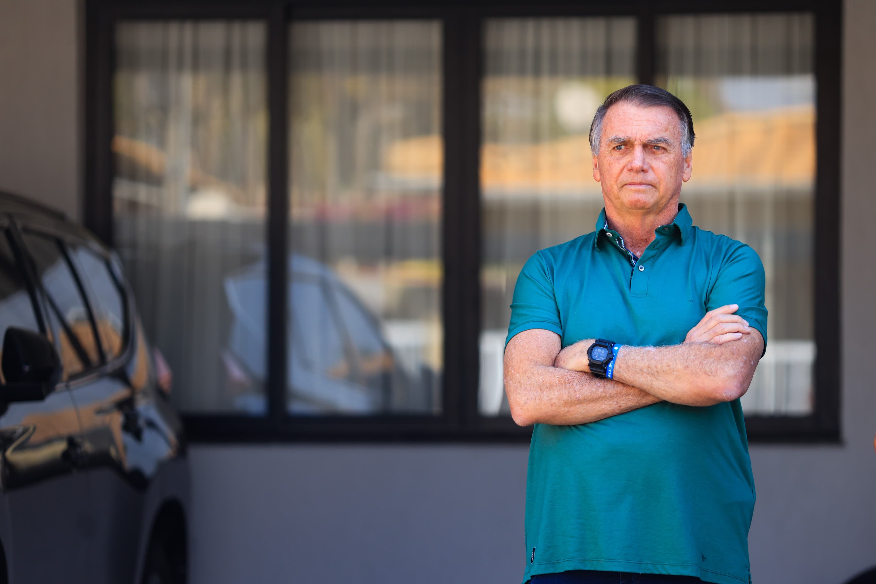Ex-presidente Jair Bolsonaro apresenta melhora progressiva em quadro de pneumonia