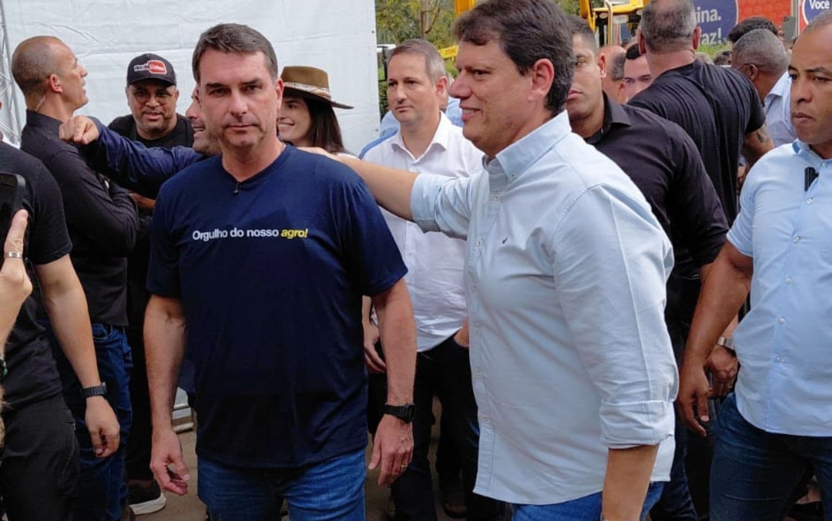 Agrishow 2026: Tarcísio de Freitas e Flávio Bolsonaro iniciam agendas conjuntas