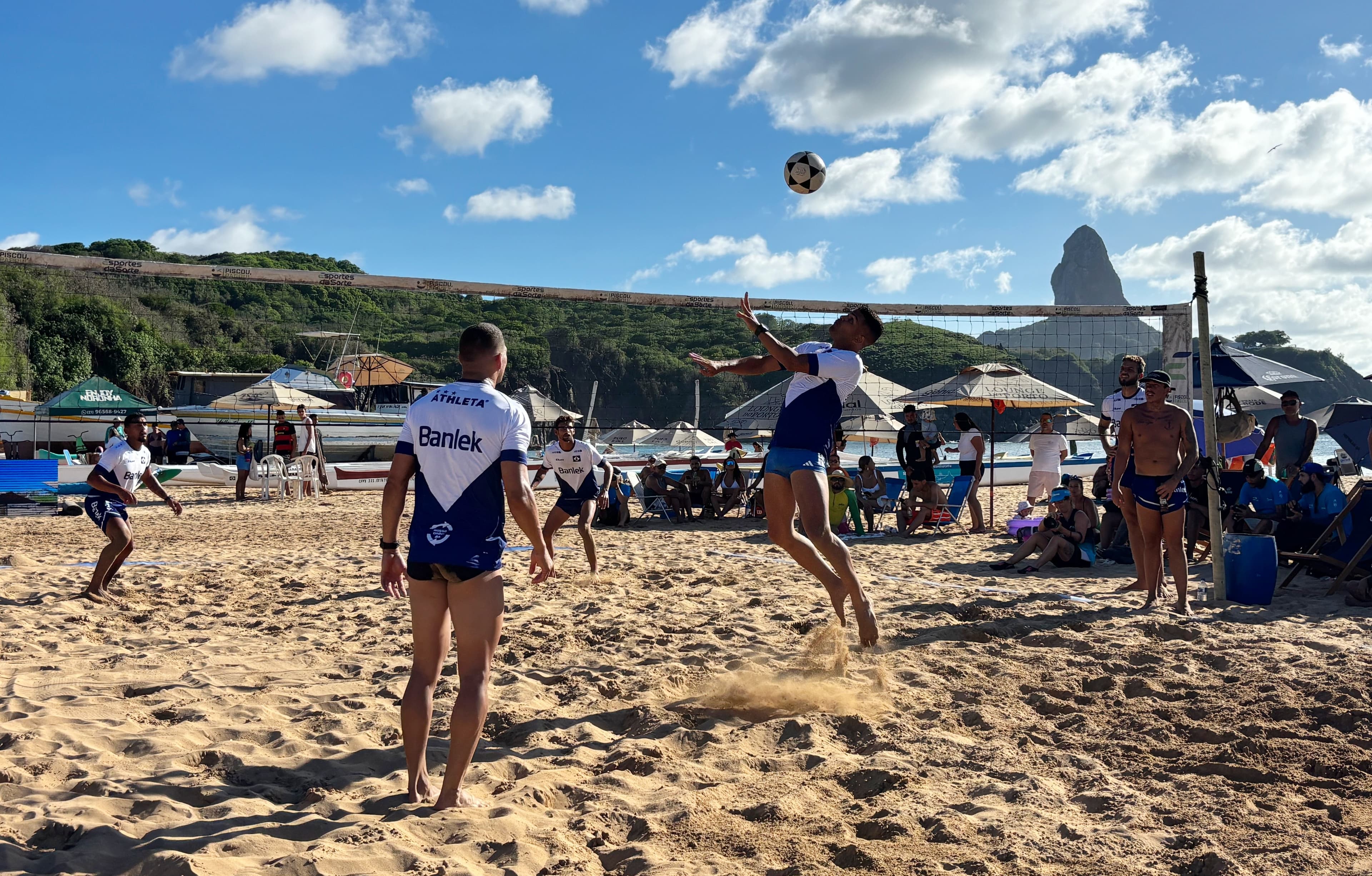2ª Copa Noronha de Futevôlei reúne atletas locais e grandes ídolos do esporte em Fernando de Noronha