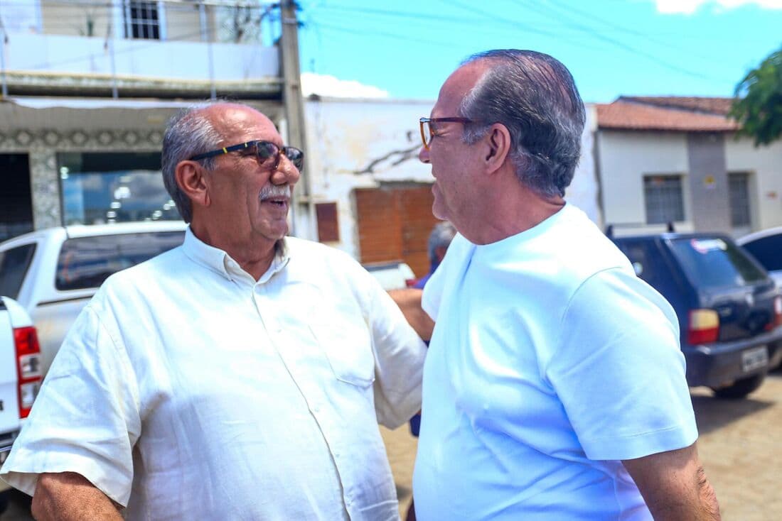 Prefeito de Ingazeira declara apoio à reeleição do senador Fernando Dueire