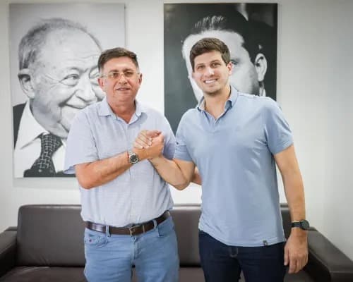 Adelmo Moura desiste de pré-candidatura e vai coordenar campanha de João Campos no Sertão do Pajeú