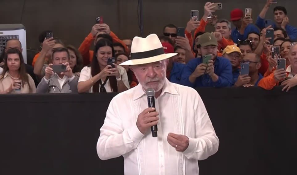 Lula defende maior participação masculina nos afazeres domésticos durante evento em Manaus