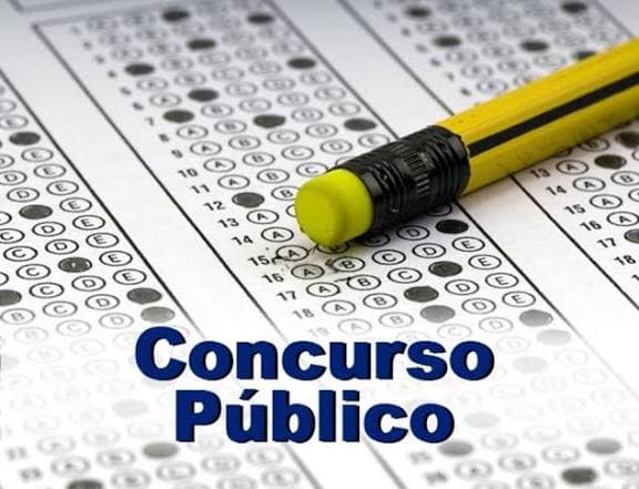 Oportunidades de Emprego: Prefeitura de Calçado Abre Concurso com Salários de Até R$ 4,3 mil