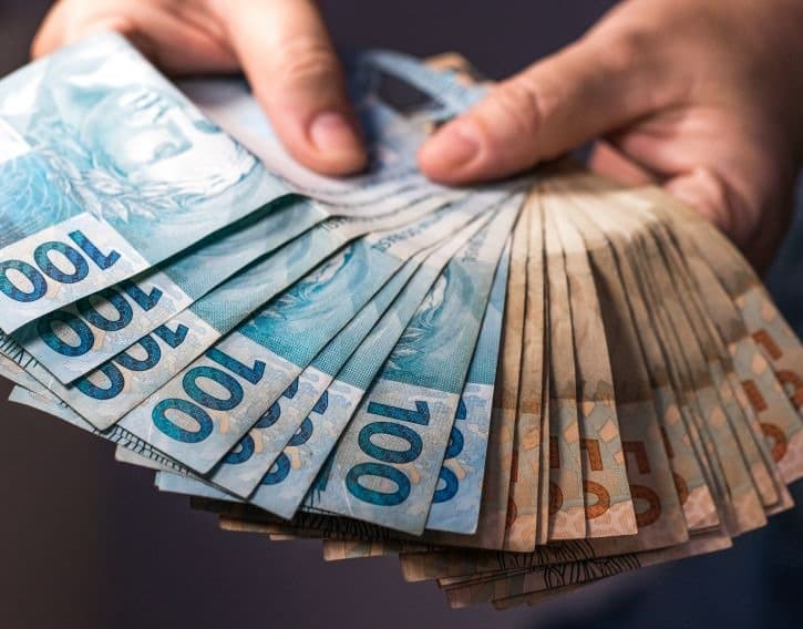 Brasil tem melhor renda, menor pobreza e desigualdade desde 1995, aponta Ipea
