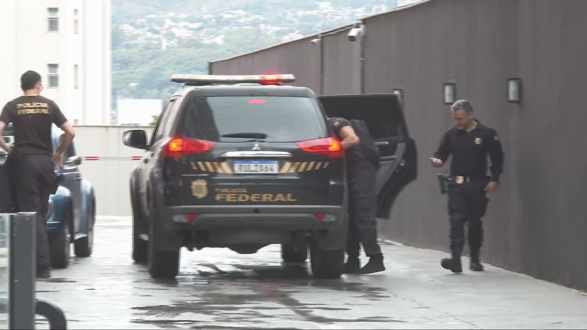 Investigação da PF revela agente que se oferecia para serviços ilegais a grupo criminoso