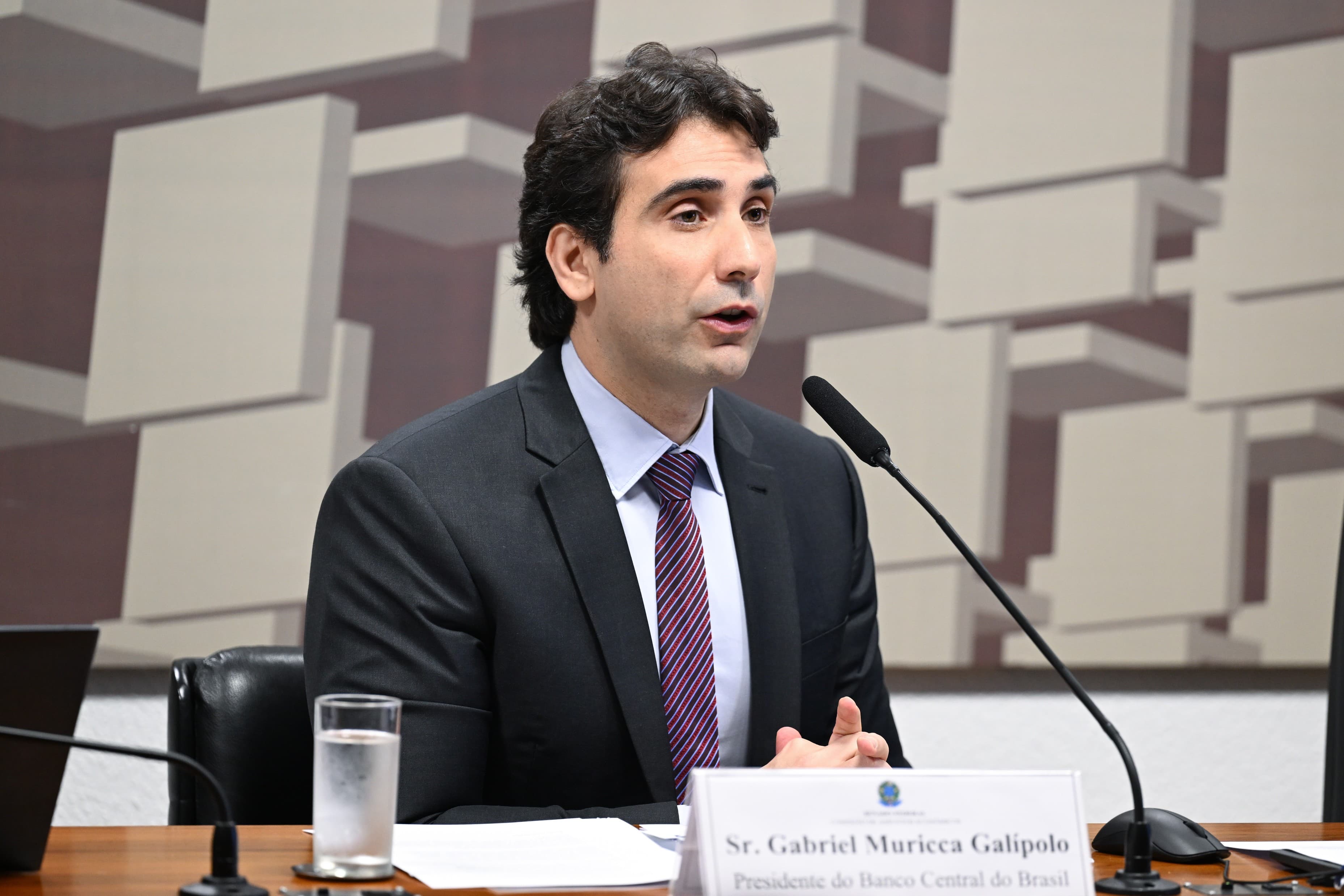 Presidente do Banco Central afasta risco sistêmico após liquidação do Banco Master