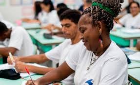 Nova chance de estudar: Escola João Batista abre matrículas para EJA noturno em Arcoverde