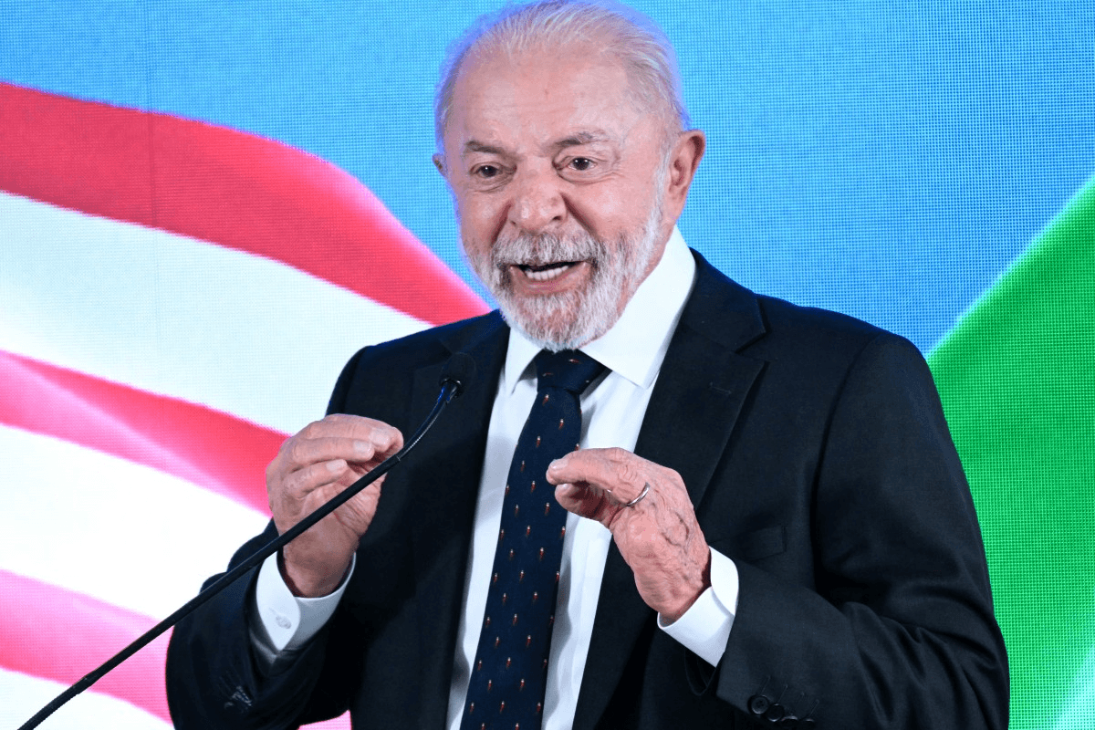 Presidente Lula veta projeto que reconhecia estágio como experiência profissional