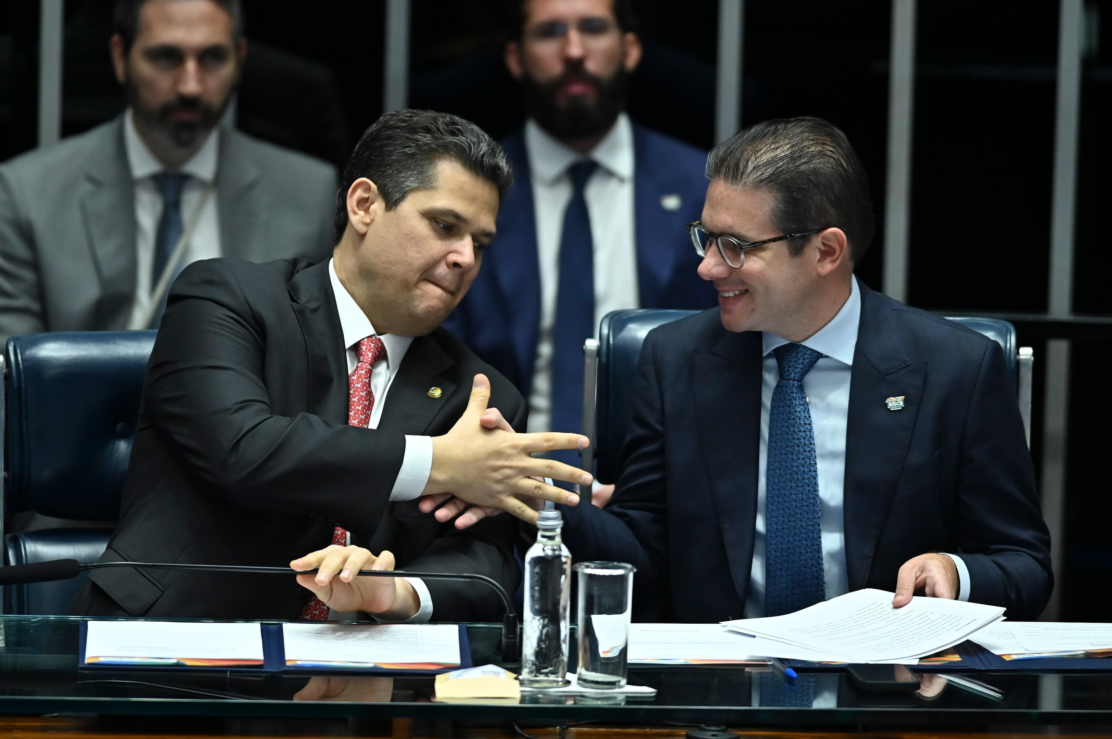 Debate sobre fim da escala 6x1 ganha força no Congresso com foco em prazos de transição