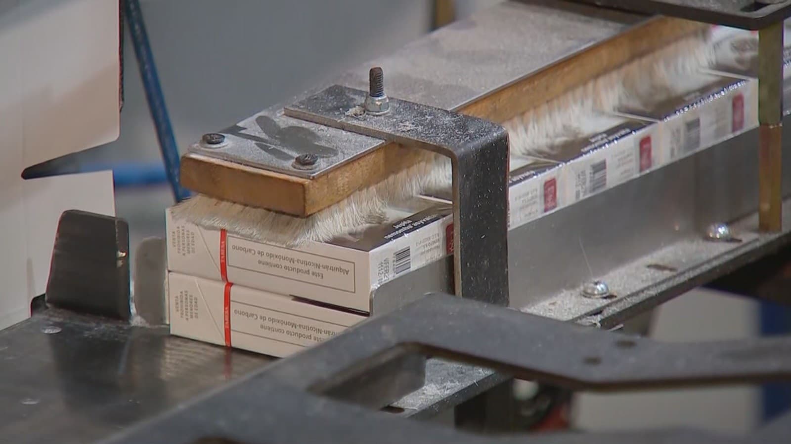 Receita Federal inicia ofensiva contra devedores contumazes no setor de cigarros