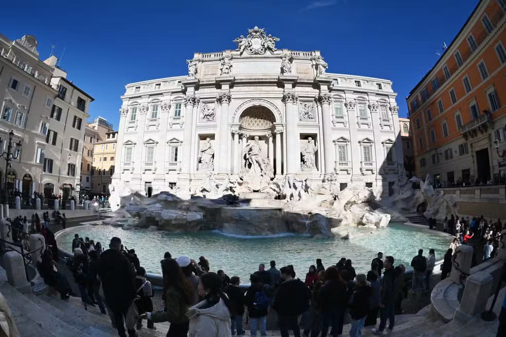 Fontana di Trevi passa a cobrar ingresso para turistas em Roma