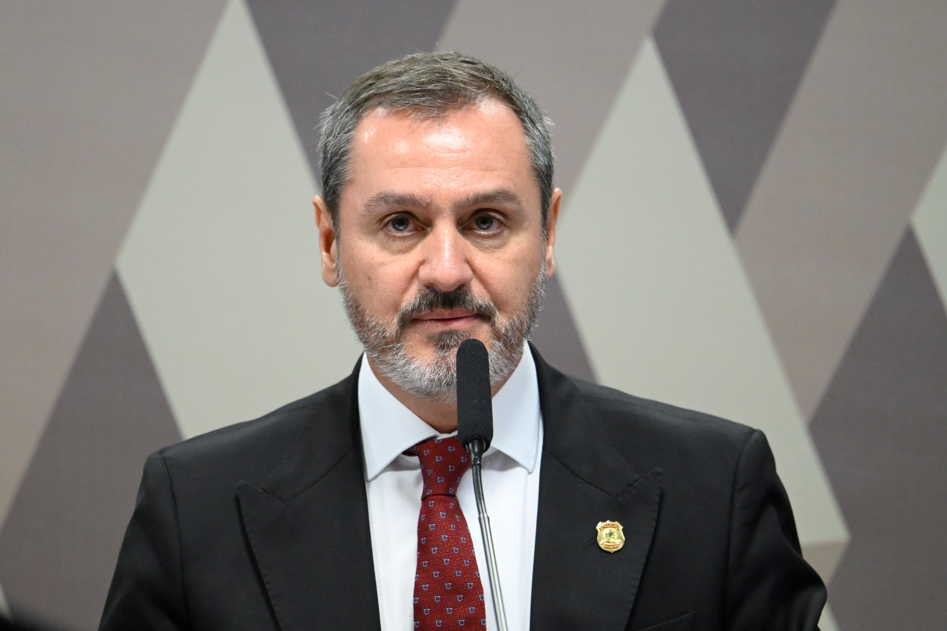 Diretor da Polícia Federal retira credenciais de agente dos EUA em gesto de reciprocidade