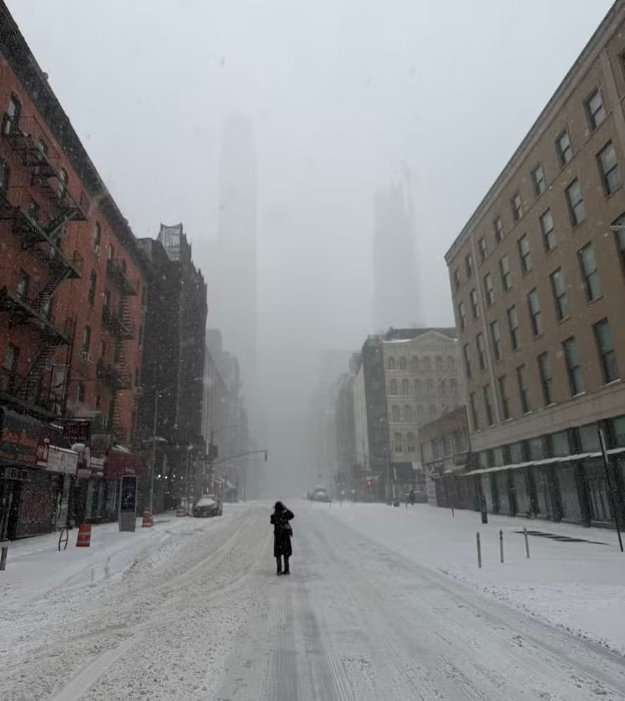 Tempestade de inverno deixa ao menos 11 mortos e provoca colapso aéreo nos Estados Unidos