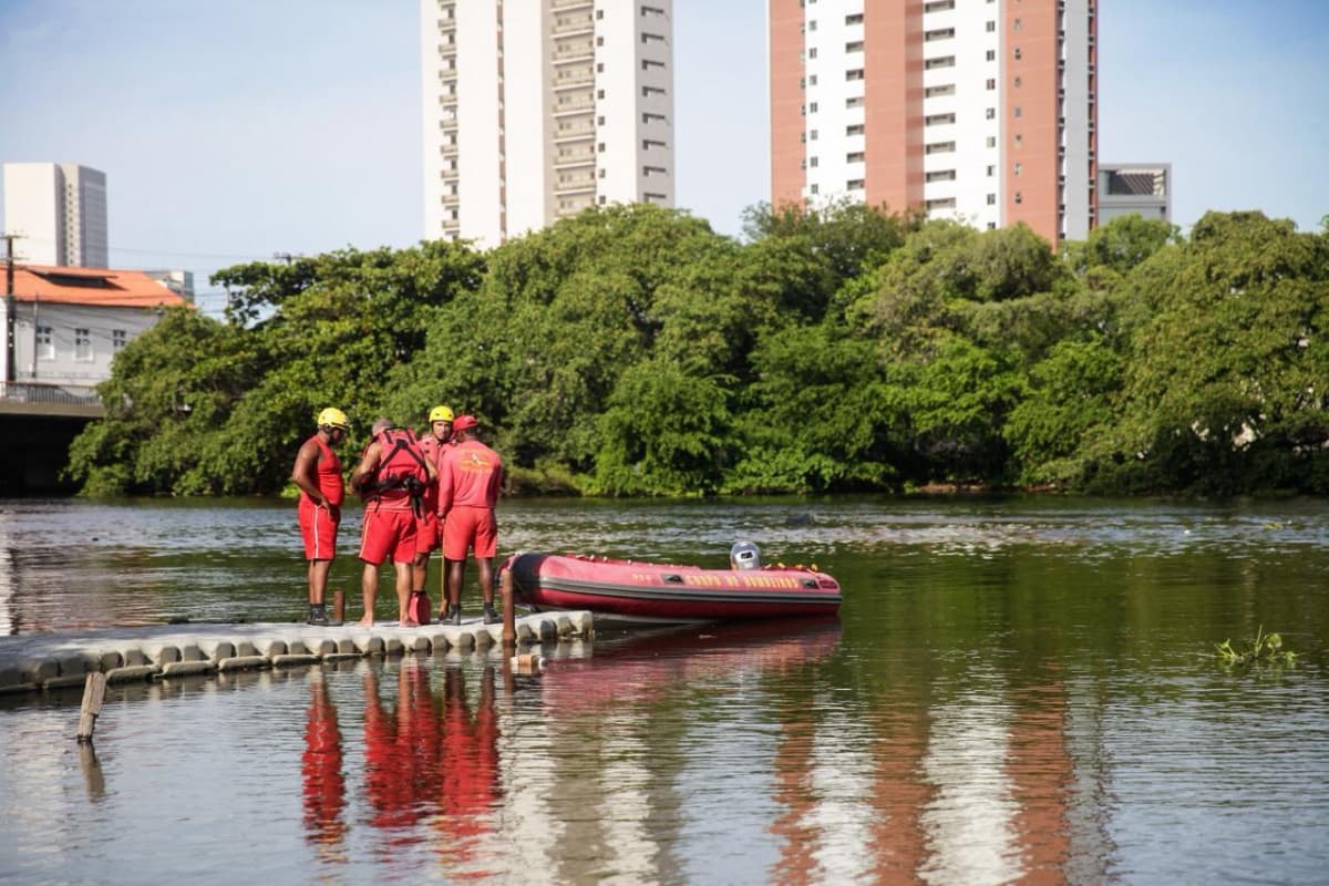 Aluno de remo desaparece no Rio Capibaribe durante treino no Recife