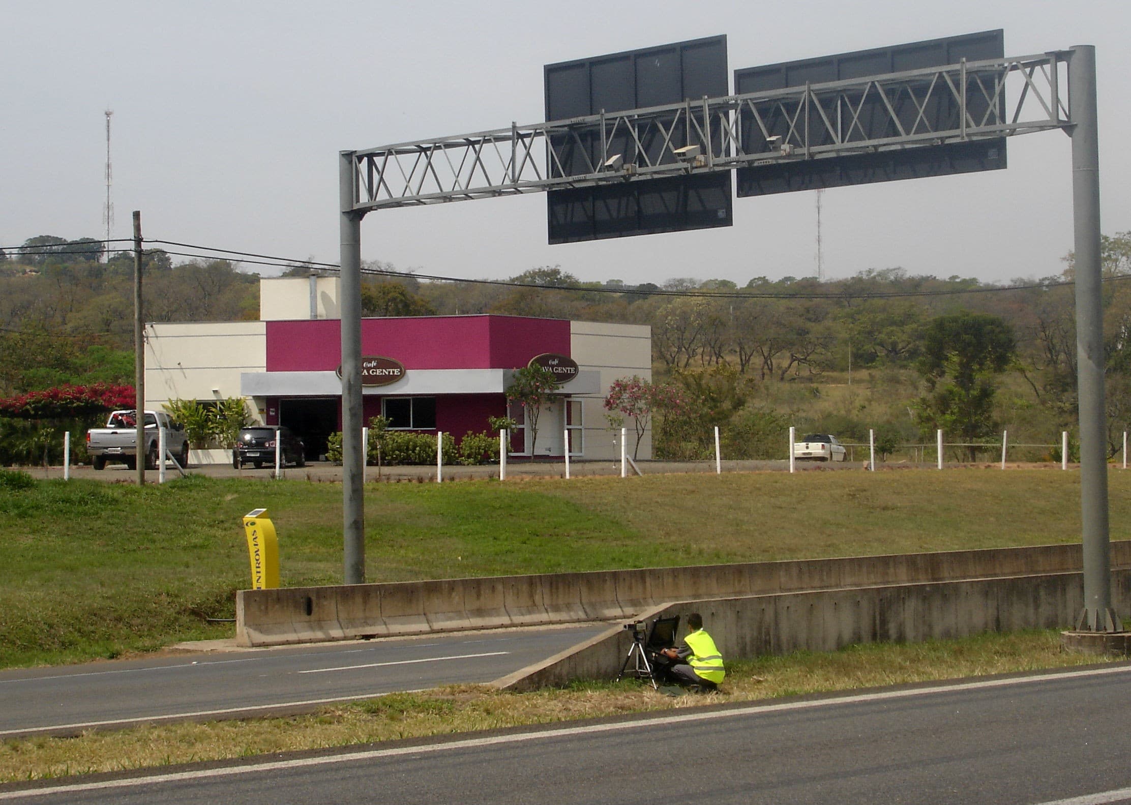 Câmara aprova regras mais rígidas para fiscalização de radares em todo o país