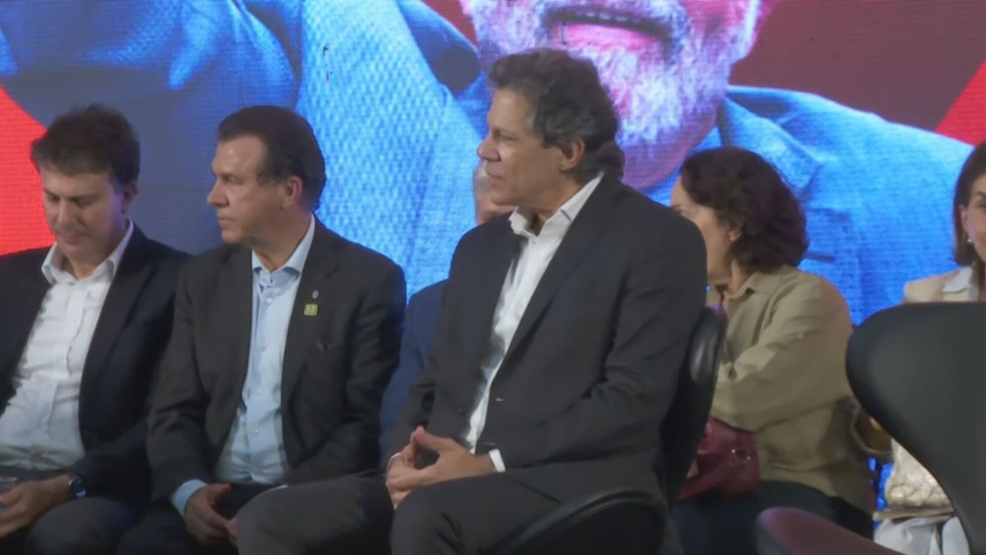 Fernando Haddad oficializa pré-candidatura ao governo de São Paulo com apoio de Lula