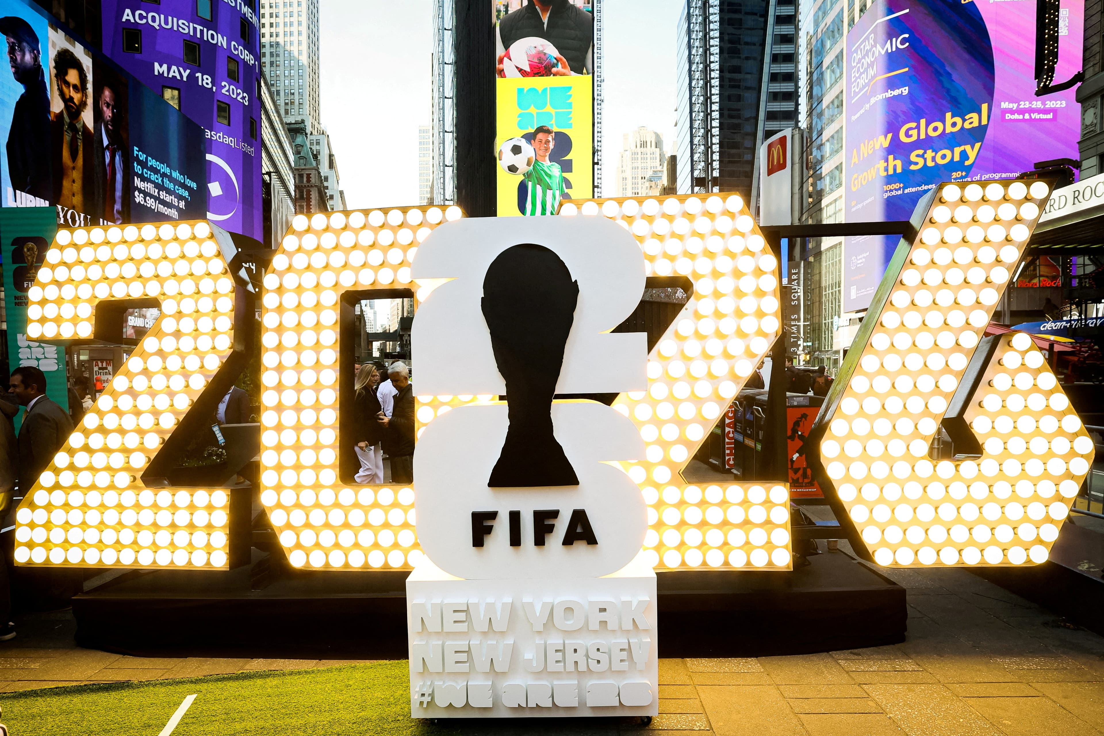 Copa do Mundo 2026: Criminosos criam sites falsos para aplicar golpes na venda de ingressos
